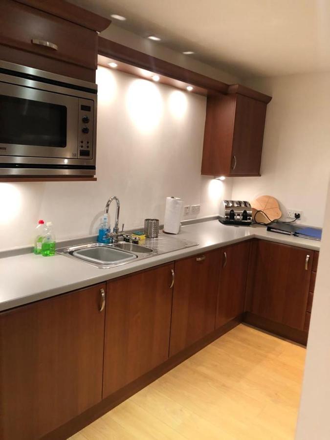 Comfy Two Bedroom Apartment Right In The City Centre Glasgow Exterior foto