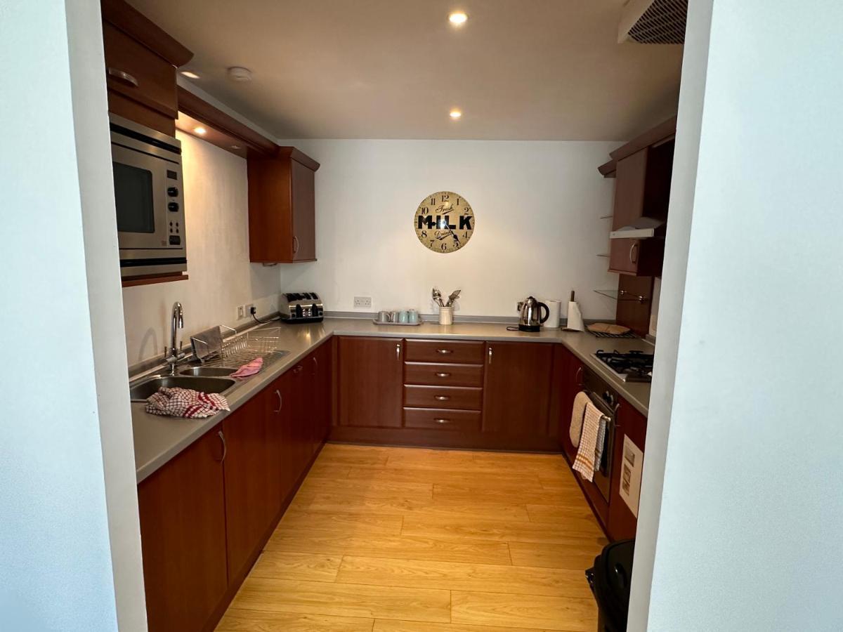 Comfy Two Bedroom Apartment Right In The City Centre Glasgow Exterior foto